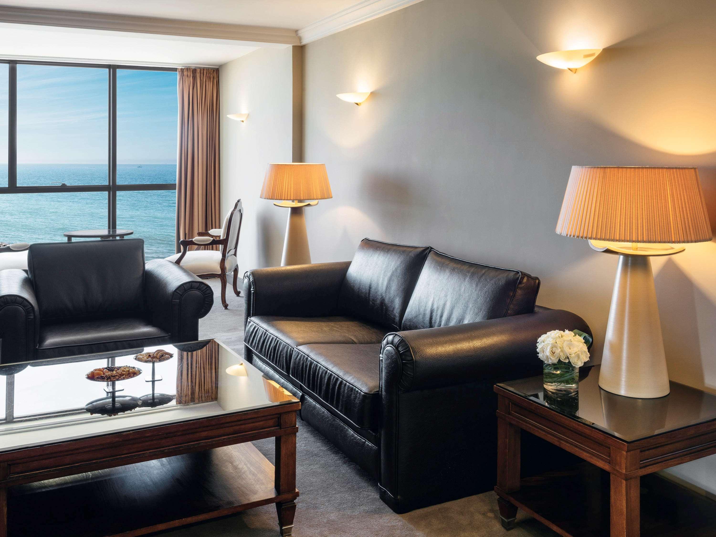 Moevenpick Hotel & Casino Malabata Tanger Exterior foto A suite at the Hilton Tel Aviv