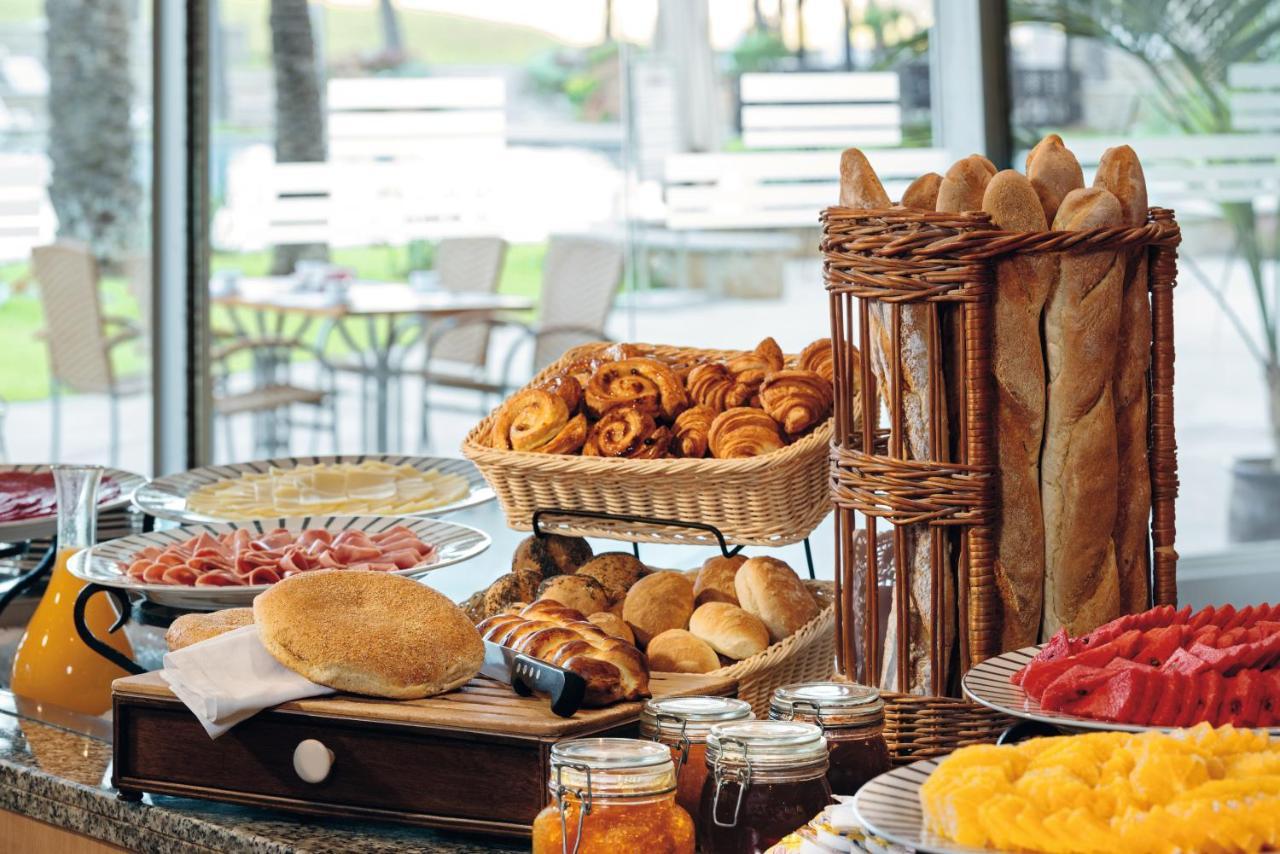 Moevenpick Hotel & Casino Malabata Tanger Exterior foto A breakfast buffet